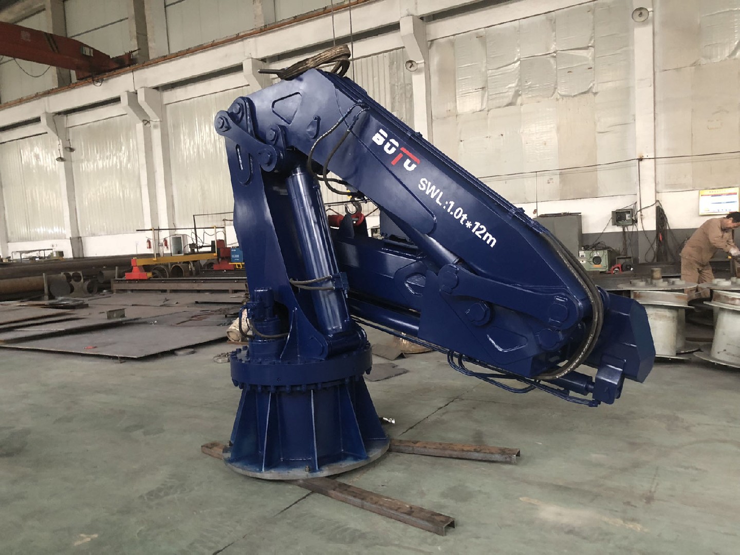 1t*12m折臂伸縮起重機(jī)